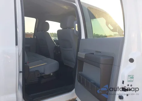 2015 Ford F-250 Xlt z USA, uszkodzony, nr VIN 1FT7W2BT8FED50195